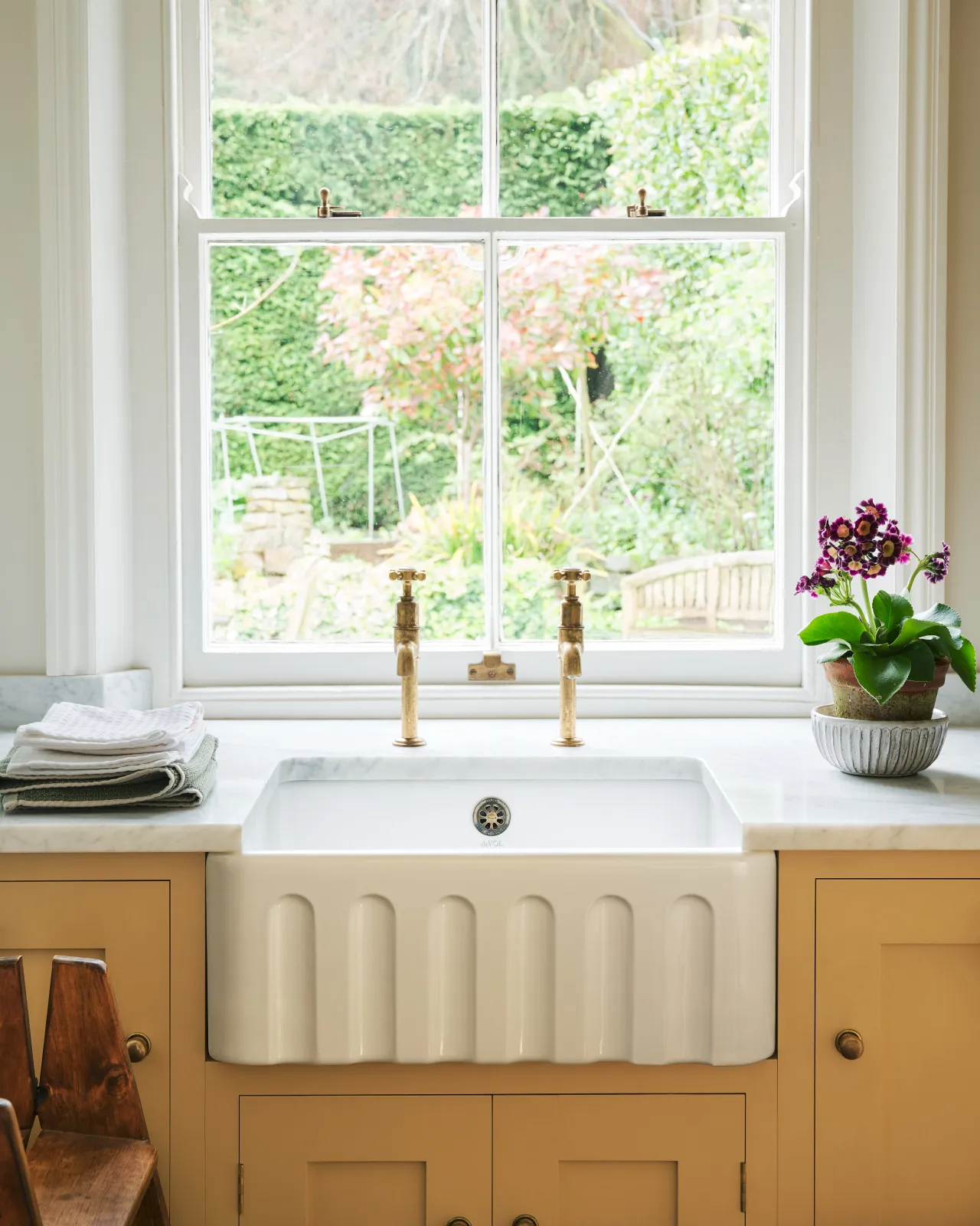 DeVOL Standard Single Fluted Belfast Sink DeVOL Kitchens DeVOL Standard Single Fluted Belfast Sink DeVOL Kitchens